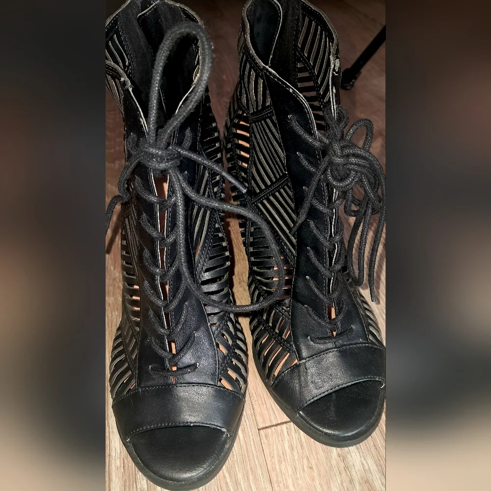 Mix No. 6 Size 8 Womens Black Strappy Heeled Boots - Picture 8 of 12